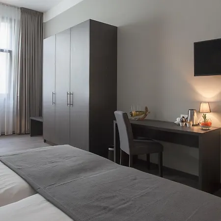 Hotel Bladel Отель