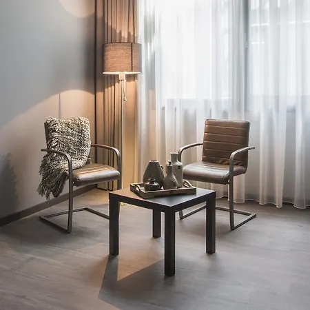 Отель Hotel Bladel 3*